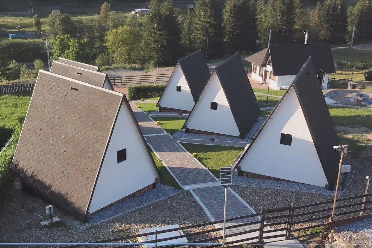 Căsuțele A-frame – mai mult decât cazare